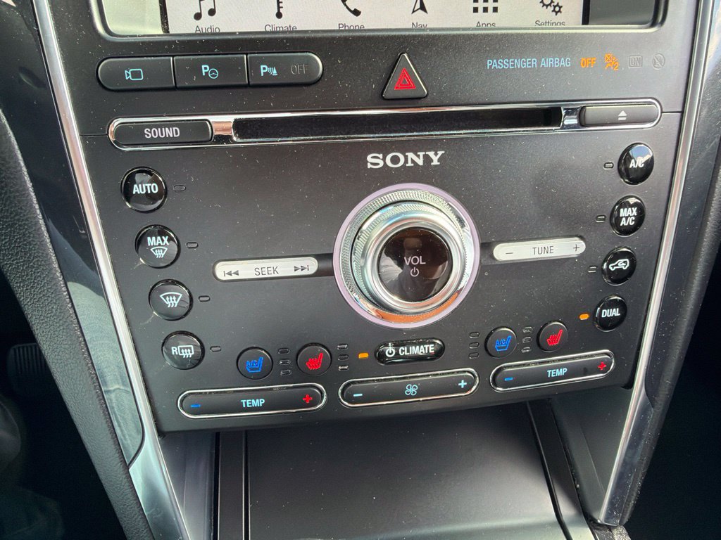 Used 2018 Ford Explorer Limited w/ Equipment Group 301A FWD image 5