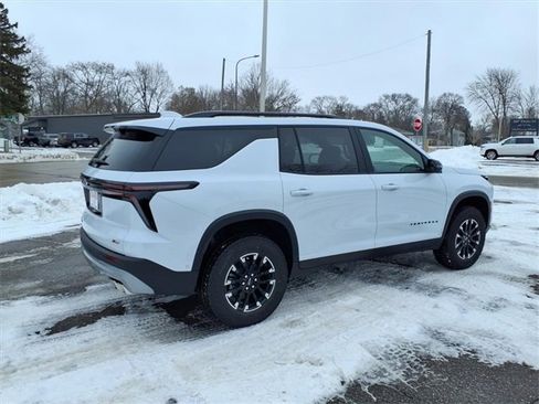 New 2026 Chevrolet Traverse Z71 w/ Enhanced Driving Package image 3