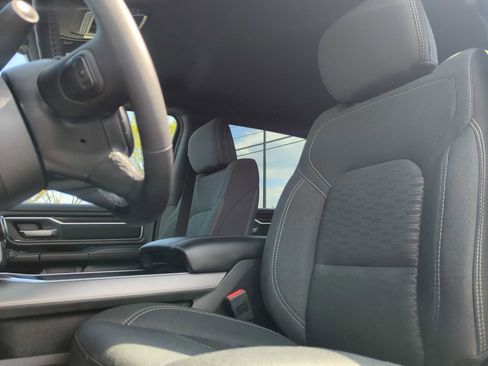 Used 2025 RAM 1500 Big Horn AWD/4WD image 13