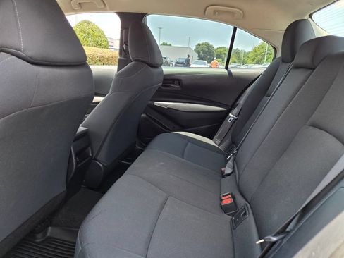 Used 2022 Toyota Corolla LE FWD image 6