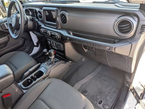 Used 2023 Jeep Wrangler Sport AWD/4WD image 27