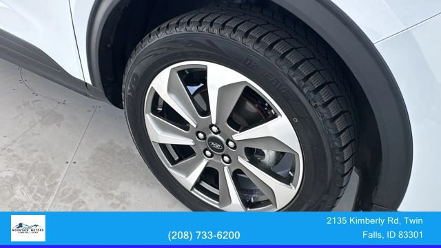 Used 2025 Ford Escape Platinum AWD/4WD image 16
