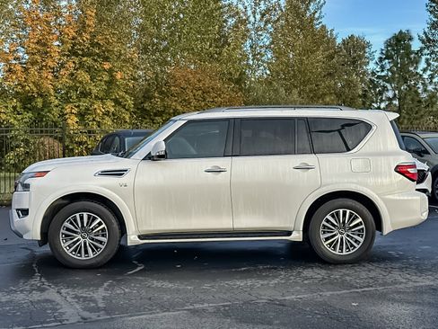 Used 2022 Nissan Armada SV w/ SV Appearance Package image 7
