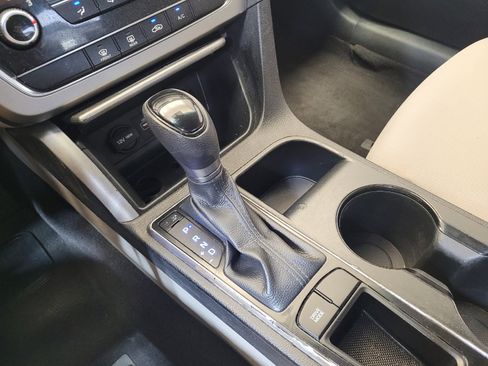 Used 2016 Hyundai Sonata SE FWD image 26