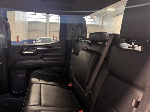 Used 2024 GMC Sierra 1500 SLT image 18