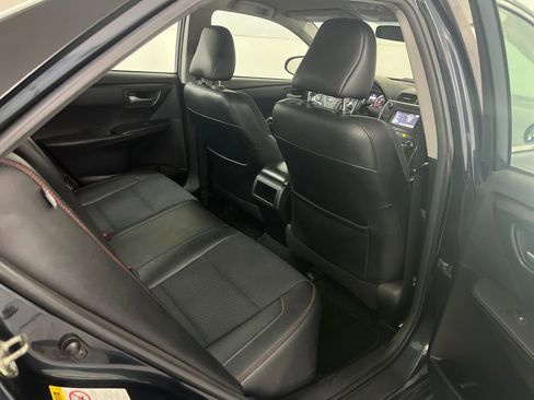 Used 2017 Toyota Camry SE image 23