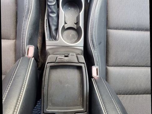 Used 2015 Toyota Corolla LE FWD image 34