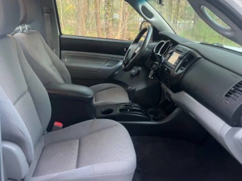 Used 2013 Toyota Tacoma 4x4 Regular Cab image 13