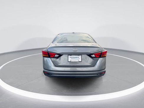 Used 2024 Nissan Altima 2.5 SV image 7