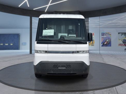 Used 2024 Chevrolet Brightdrop 400 w/ Commercial Equipment Package AWD/4WD image 9