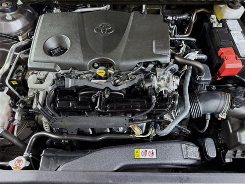 Certified 2023 Toyota Camry XLE image 32