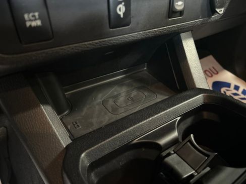 Used 2017 Toyota Tacoma TRD Sport w/ Tow Package (A/T) image 34