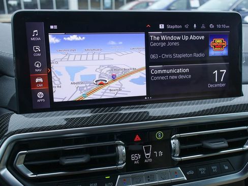 Used 2025 BMW X4 M40i w/ Premium Package image 3