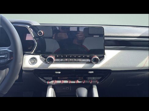 Used 2026 GMC Canyon AT4X image 16