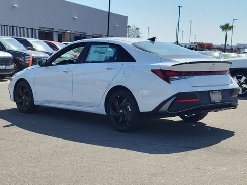 New 2026 Hyundai Elantra SEL Sport FWD image 3