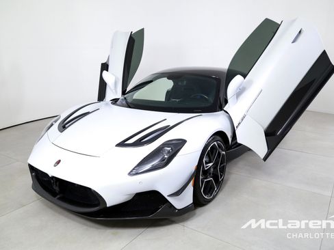 Used 2022 Maserati MC20 Coupe image 5