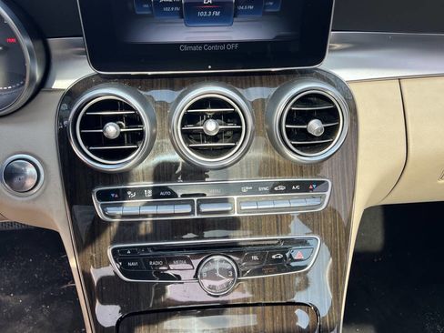 Used 2016 Mercedes-Benz C 300 4MATIC Sedan image 21
