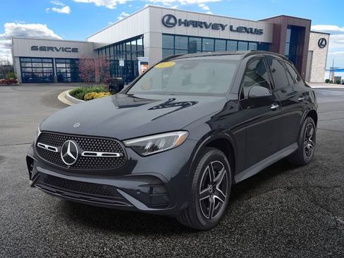 Used 2023 Mercedes-Benz GLC 300 4MATIC image 1