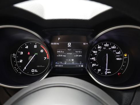 Used 2023 Alfa Romeo Stelvio Ti AWD/4WD image 8