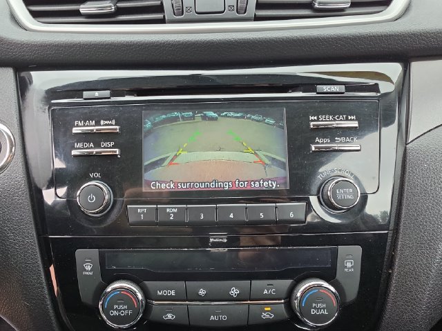 Used 2016 Nissan Rogue SV AWD/4WD image 18