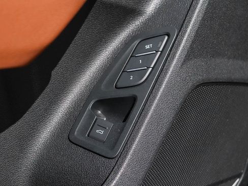 Used 2025 Audi Q3 2.0T Premium w/ Convenience Package image 28