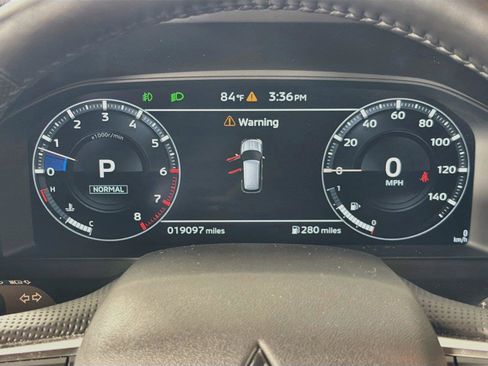 Used 2024 Mitsubishi Outlander SEL AWD/4WD image 18