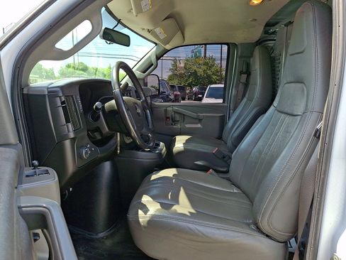 Used 2022 Chevrolet Express 2500 w/ Communications Package RWD image 13