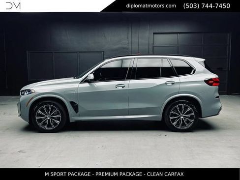 Used 2024 BMW X5 xDrive50e w/ M Sport Package AWD/4WD image 4