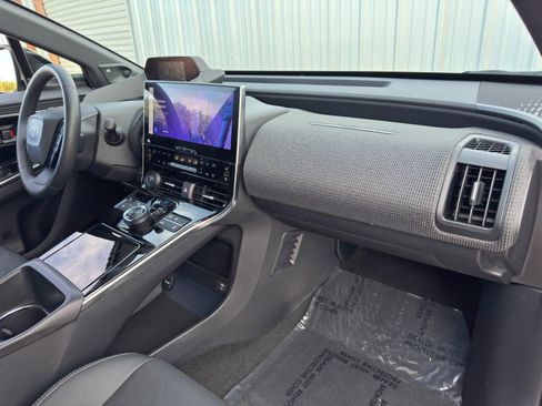 Used 2023 Toyota bZ4X Limited image 14