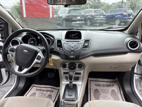 Used 2019 Ford Fiesta SE image 17