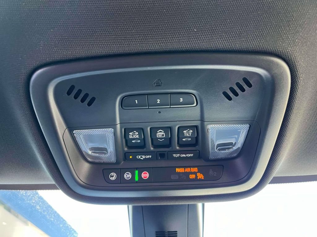 Used 2023 Chevrolet Traverse RS w/ LPO, Floor Liner Package AWD/4WD image 36