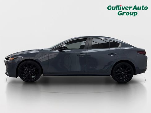Used 2023 MAZDA MAZDA3 s FWD image 3