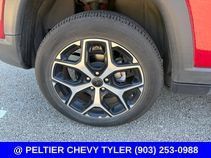 Used 2025 Jeep Compass Limited AWD/4WD image 5