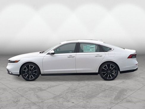 New 2026 Honda Accord Touring image 2