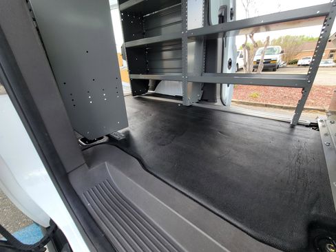 Used 2019 Ford Transit Connect XL image 45