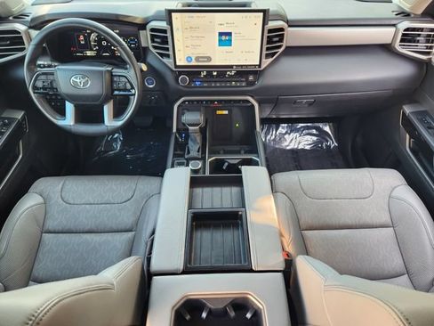 Used 2024 Toyota Tundra Limited AWD/4WD image 27