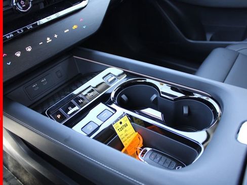 New 2025 Nissan Murano SL image 32