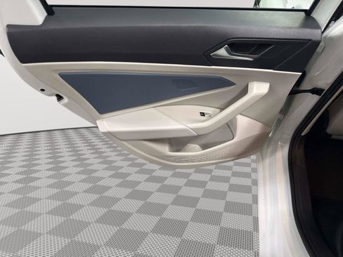 New 2026 Volkswagen Jetta SE image 11