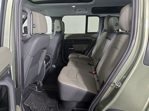 New 2025 Land Rover Defender 110 S image 10