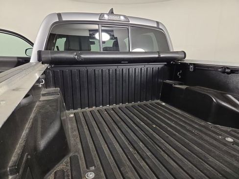 Used 2017 Toyota Tacoma SR5 w/ Tow Package image 32