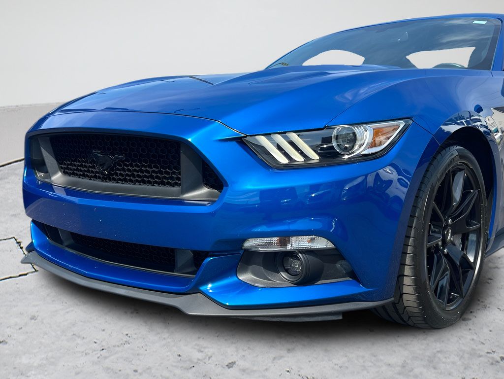 Used 2017 Ford Mustang GT w/ Black Accent Package RWD image 27