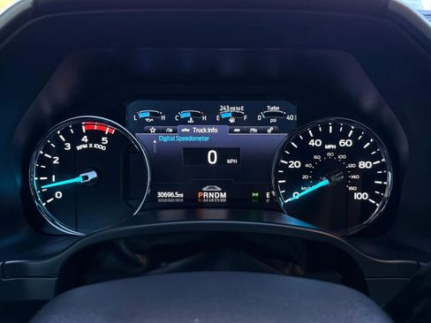 Used 2022 Ford F450 Platinum w/ FX4 Off-Road Package AWD/4WD image 59