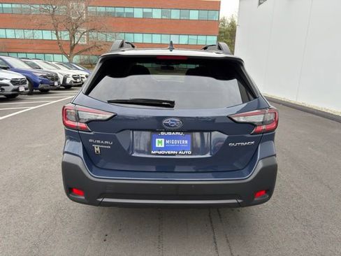 Used 2025 Subaru Outback Premium AWD/4WD image 7