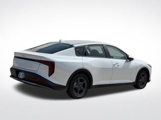 Used 2025 Kia K4 FWD video 3