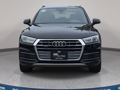 Used 2019 Audi Q5 2.0T Premium w/ Convenience Package AWD/4WD image 3