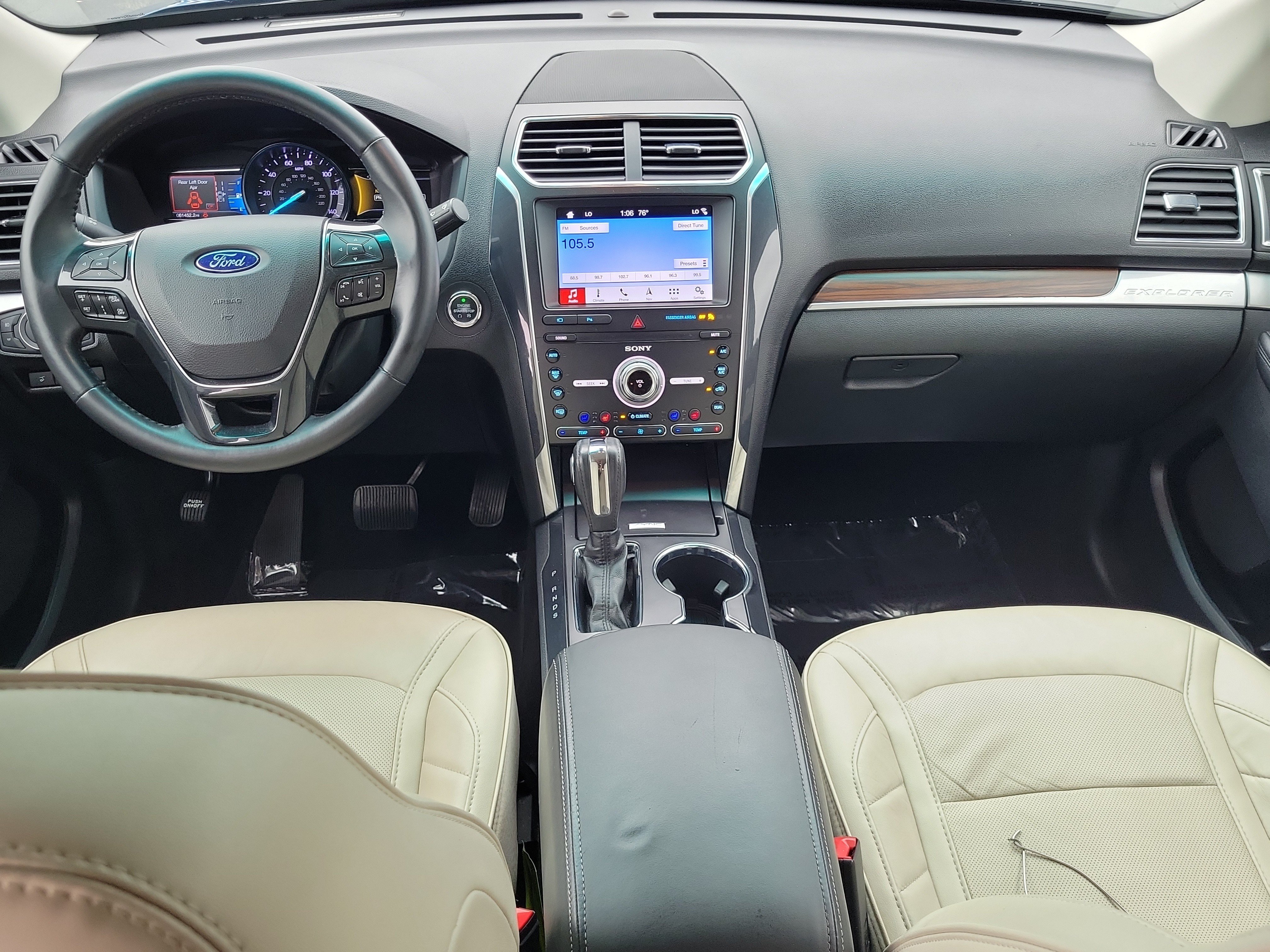 Used 2019 Ford Explorer Limited w/ Limited Luxury Package FWD image 15