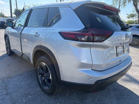 Certified 2024 Nissan Rogue SV AWD/4WD image 8