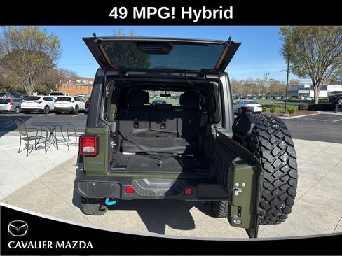 Used 2023 Jeep Wrangler Unlimited image 7