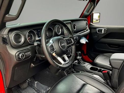 Used 2021 Jeep Gladiator Overland w/ Popular Equipment Package AWD/4WD image 18