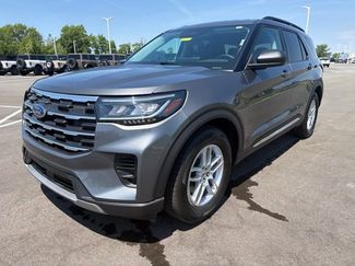 Used 2025 Ford Explorer Active RWD video 2